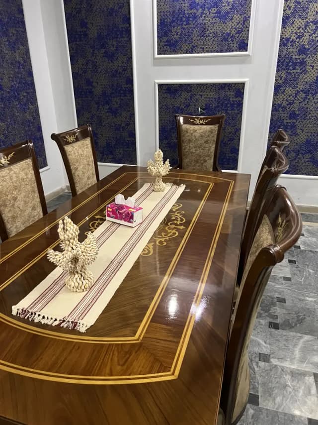 8 Seater shisham Wood Dining Table Set Excellent Condition