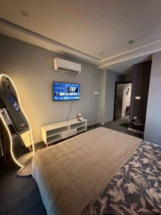 Rooms & apartments available for families short and long stay