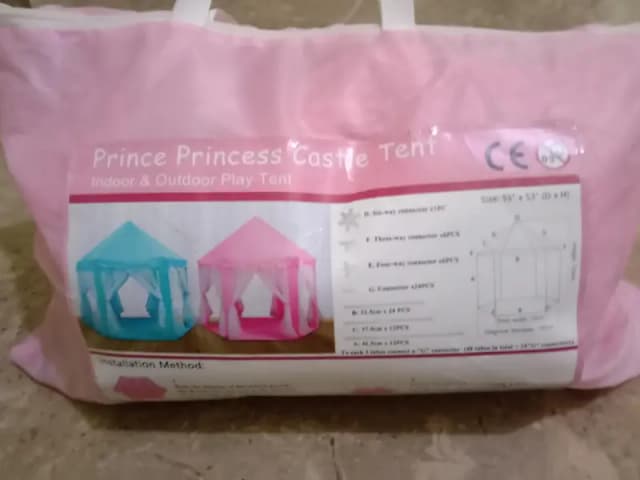135cmHeight. TENT FOR KIDS . NO DAMAGE ALL OK. ALL PICESES. PINK COLOR