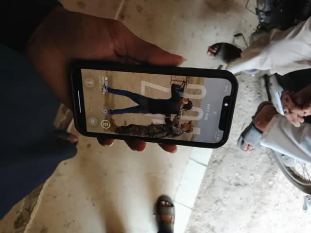 Apple iPhone 12