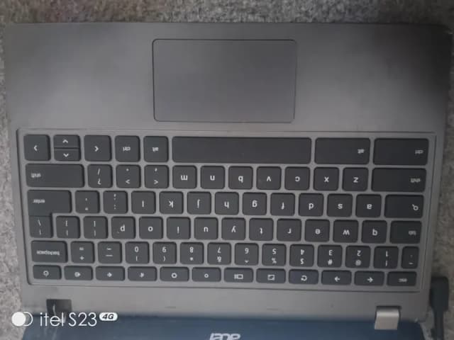 ACER Chromebook convert to laptop