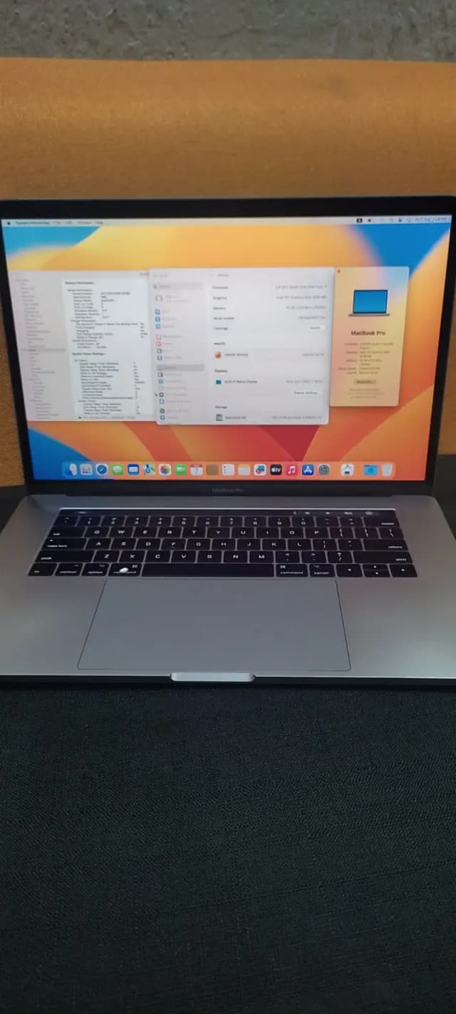 Macbook Pro 2017 15.4-inch | Core i7 | 16GB RAM | 512GB SSD | TouchBar