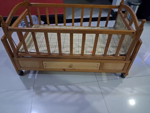 babay cot good condition