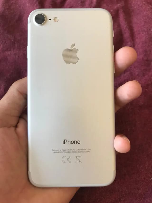 Apple iPhone 7