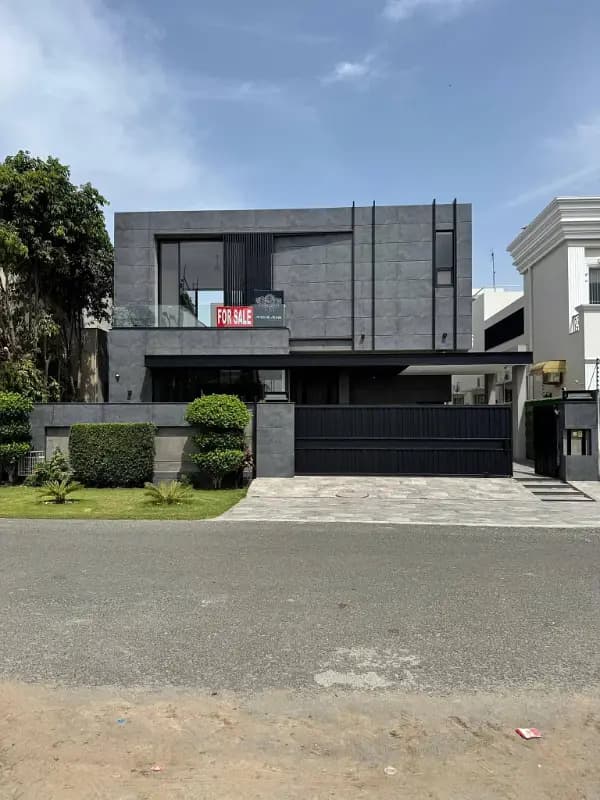 1 Kanal Luxury Designer House For Sale In Bahria Town Lahore.