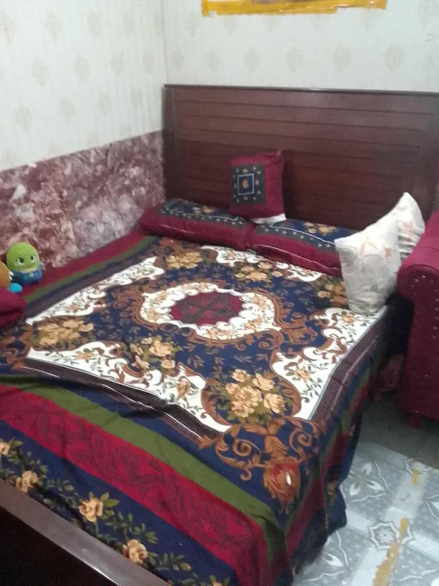wooden bed set/side tables/Wardrobes/bed dressing table/bed showcase