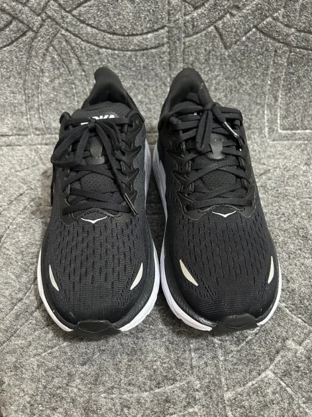 Used branded shoes