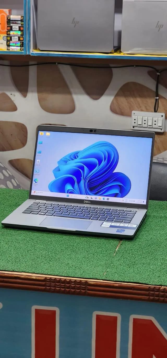 Dell latitude 5430 core i5 12th Generation 8gb/256gb laptop