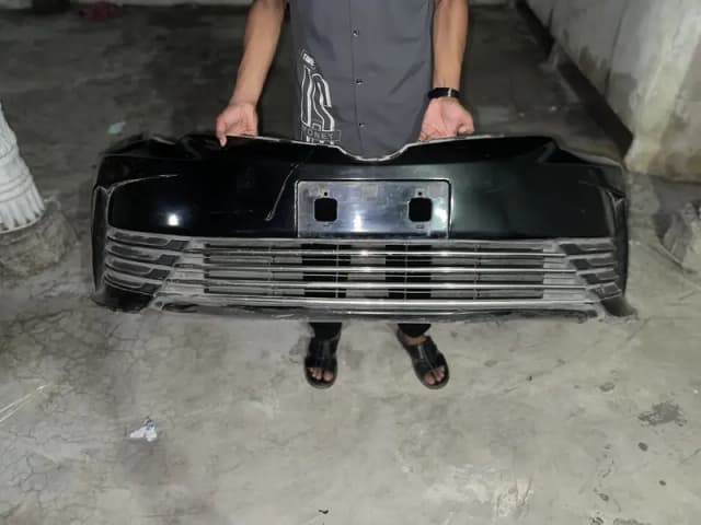 Toyota corolla genuine bumper original paint