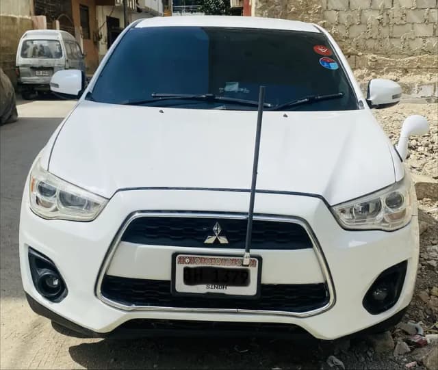 Mitsubishi Rvr 2018 Top of the line Peddle shifter Push start