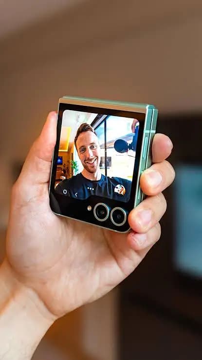 Samsung Mobile Z Flip 6