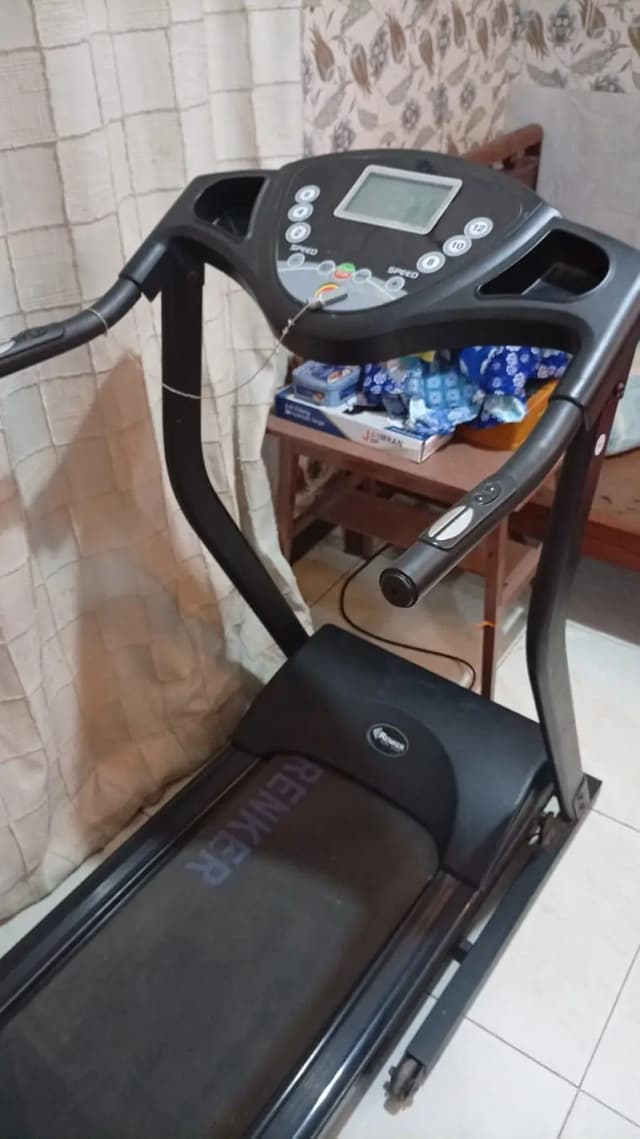 Treadmils exercise cardio runing