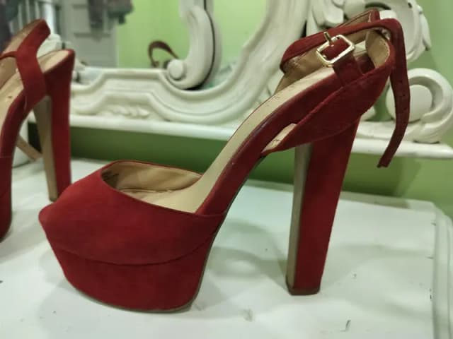 Heels 38 / 39 number normal condition