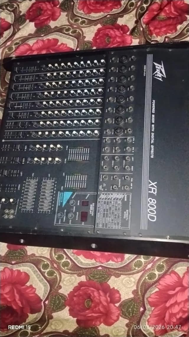 PEAVEY XR 800D MIXER USA