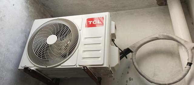 1 Ton TCL DC Inverter AC with Gen mode