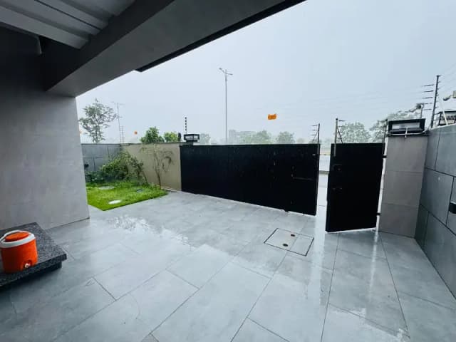10 Marla Beautiful House For Rent In DHA Phase 5 Lahore.