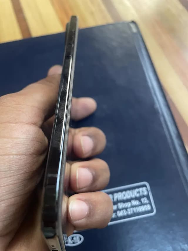 Apple iPhone 17 Air 256GB | Slim & Stylish Premium Smartphone