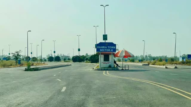 5 Marla Possession Plot For Sale in Bahria Town Sector H Lahore Main jati Umrah Road