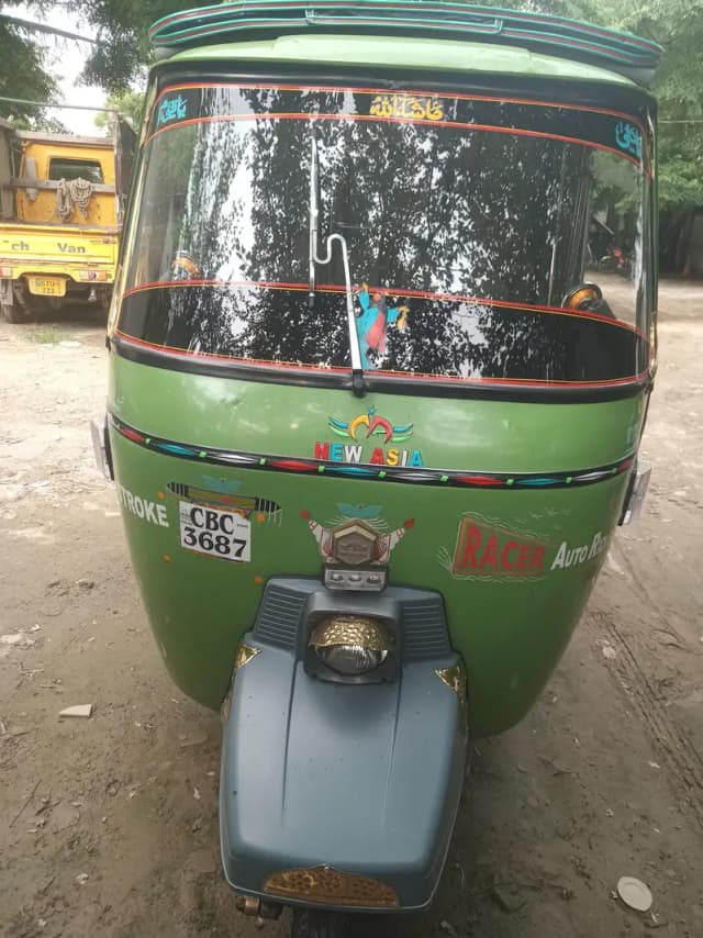 new Asia rikshaw ha tyre new body new engine  ok woofer lagy huwe ha