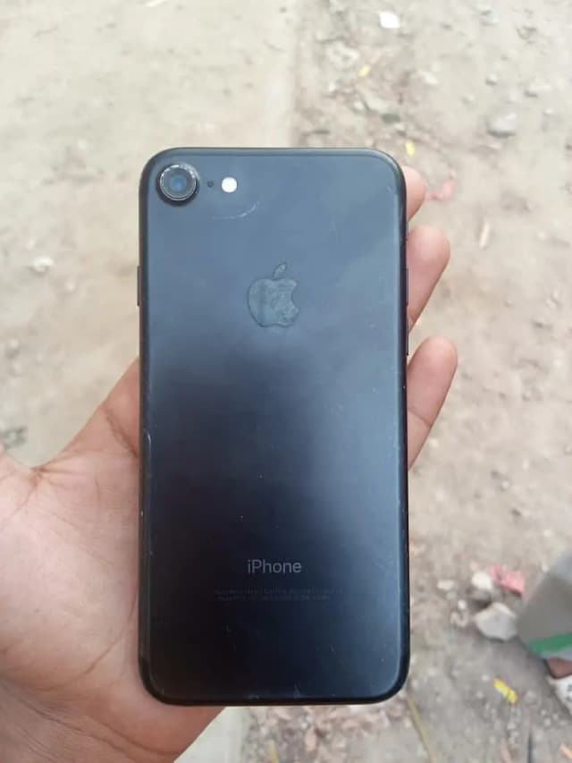 iPhone 7 all ok pta approved 128 gb