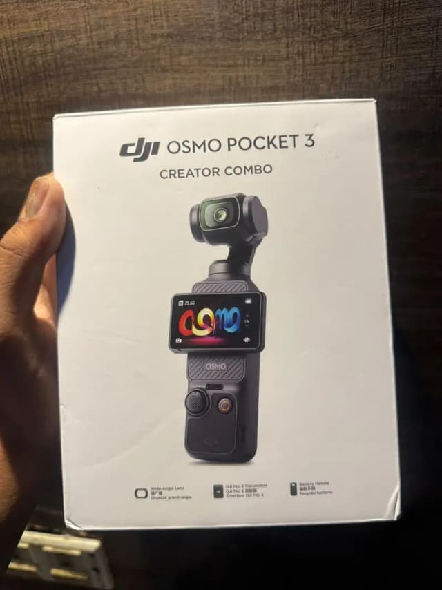 DJI Osmo Pocket 3 Creator Combo / 4K Gimbal Camera / 128GB