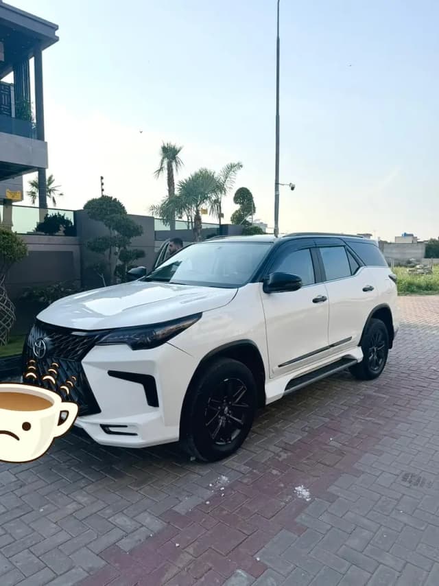 Toyota Fortuner Sigma 2018 — Excellent Condition | Lexus Kit |