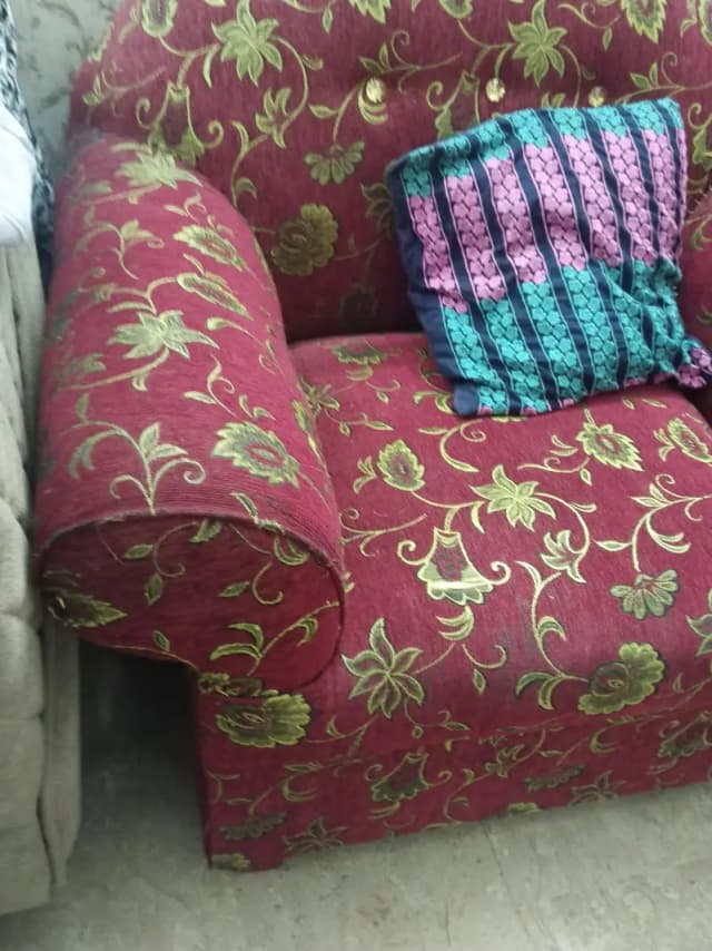 Complete sofa set