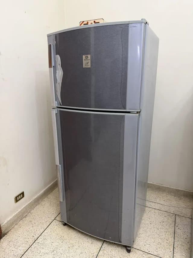 Dawlance refrigerator for sale in genuine condition