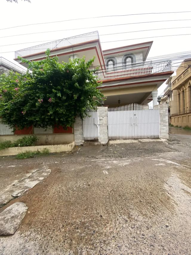 13 Marla( Size Old Marla) Corner House