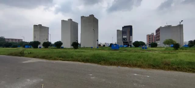 8 Marla commercial Corner plot on main 120 feet road