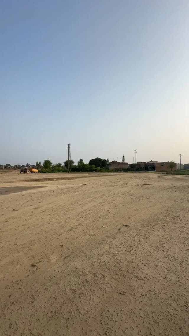 3 Marla Commercial Plot 150 Feet Road