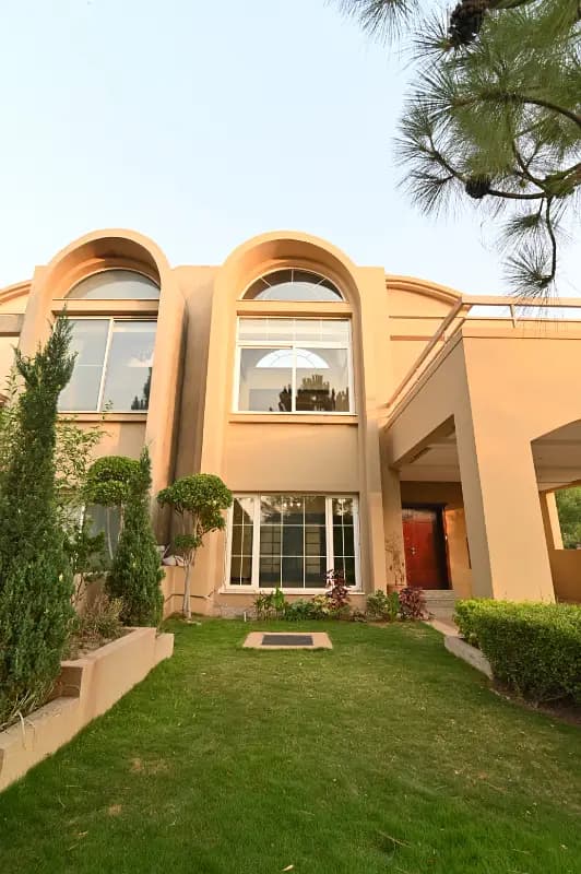 Luxury Living Redefined: 14 Marla Designer Villa For Sale In Bahria Golf City
