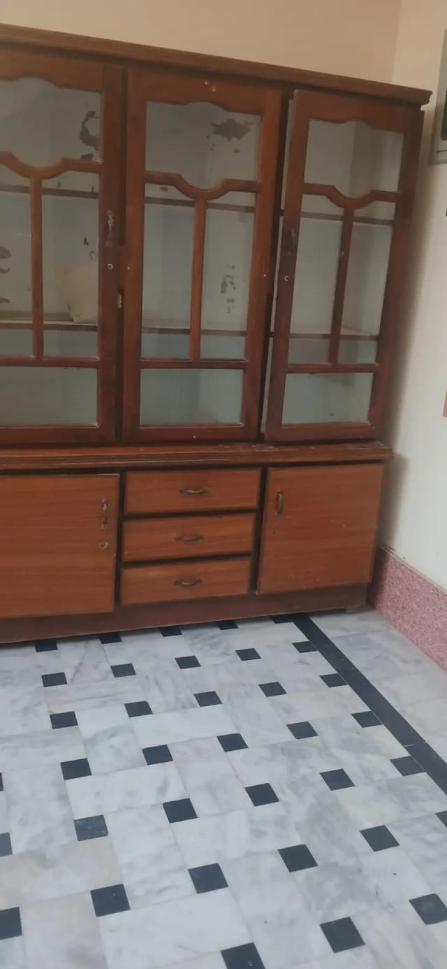 show case and dressing table