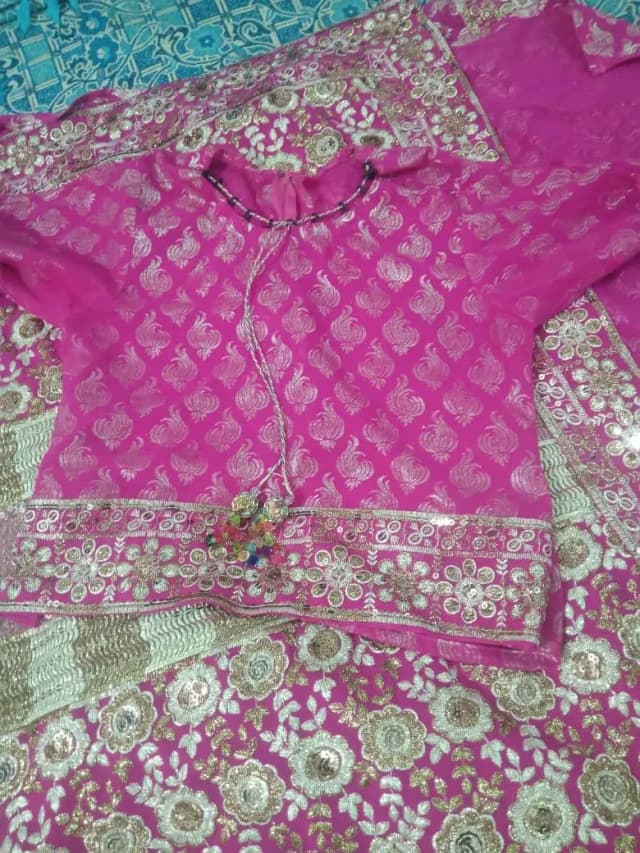 sahree cloth new AK dafa usee hoyi hai bas