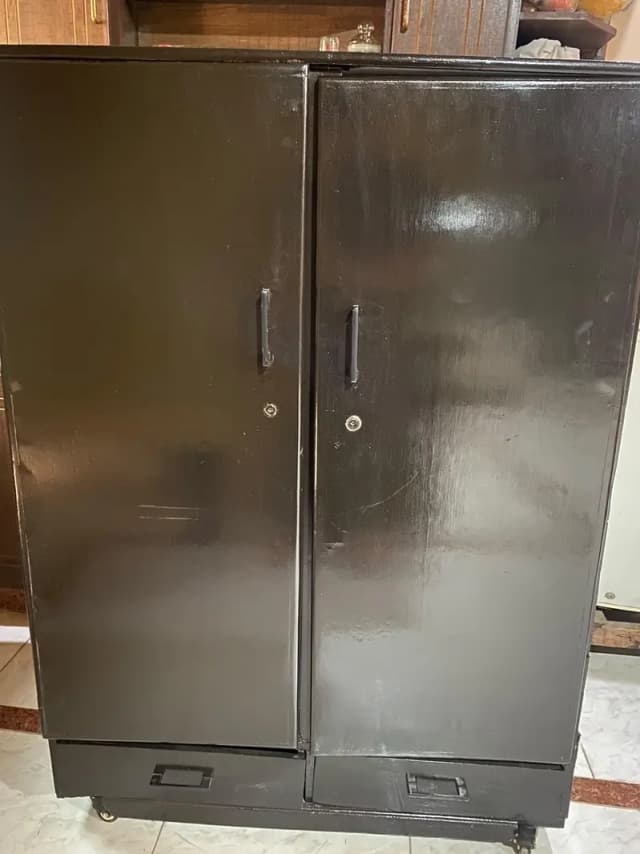 Wooden Almirah wadrobe