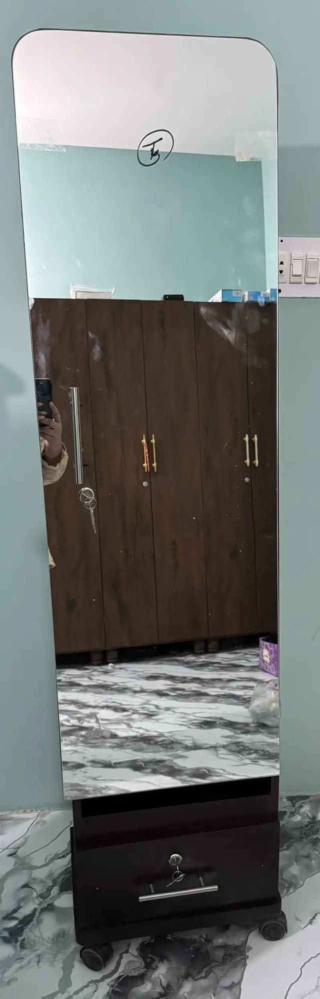 Dressing table