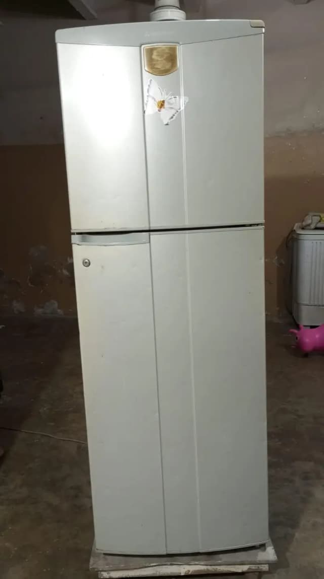 Mitsubishi Refrigerator | Excellent Condition | Powerful Cooling