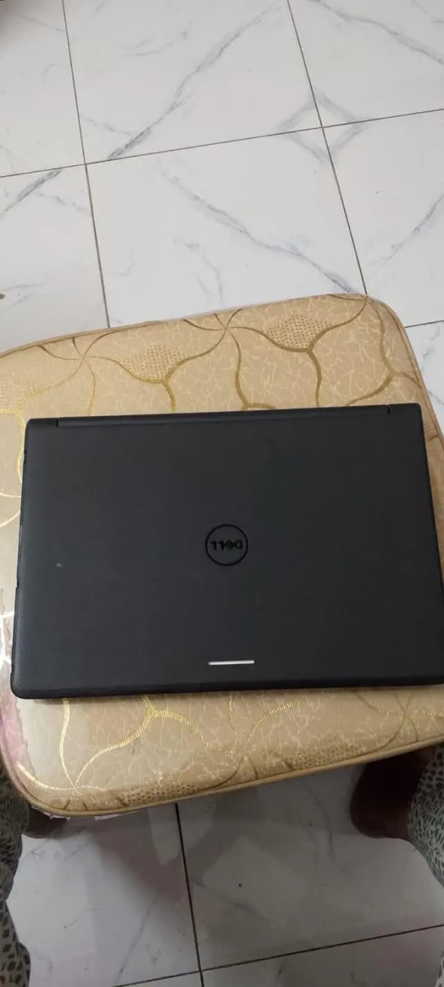 Dell Latitude 3160