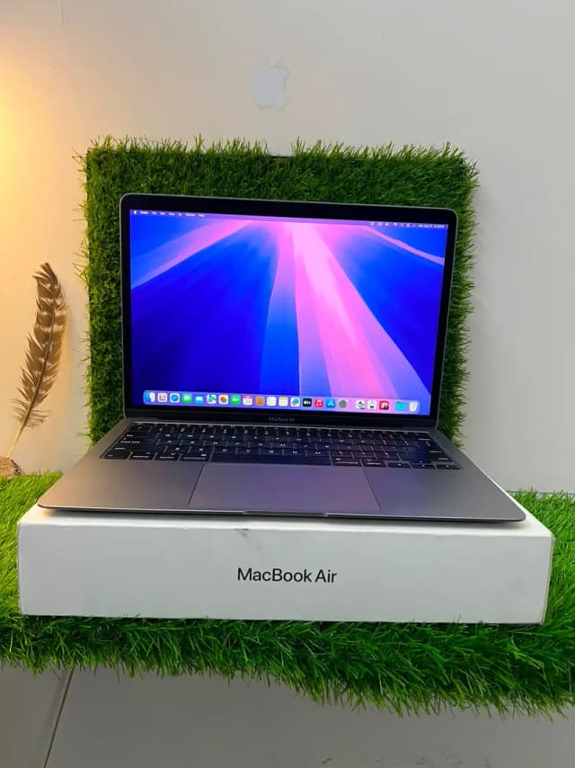 Apple MacBook air m1 chip | 2018 | 2017 1 tb ssd 16 gb ram