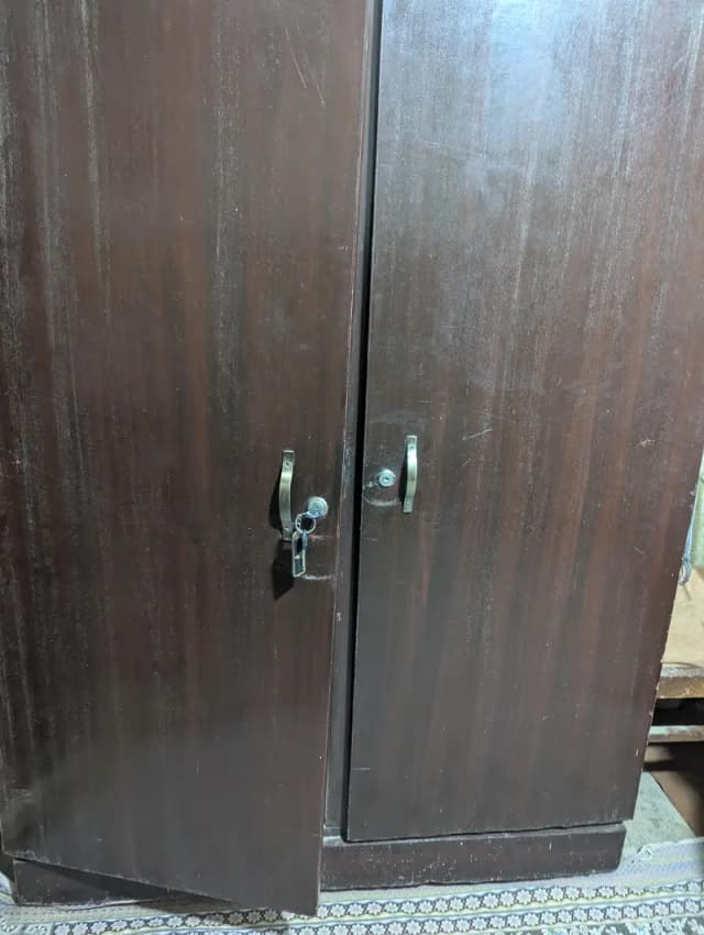 2 door cupboard