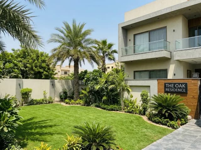 DHORAJI 550 Square Yards Well Maintained Bungalow For Sale