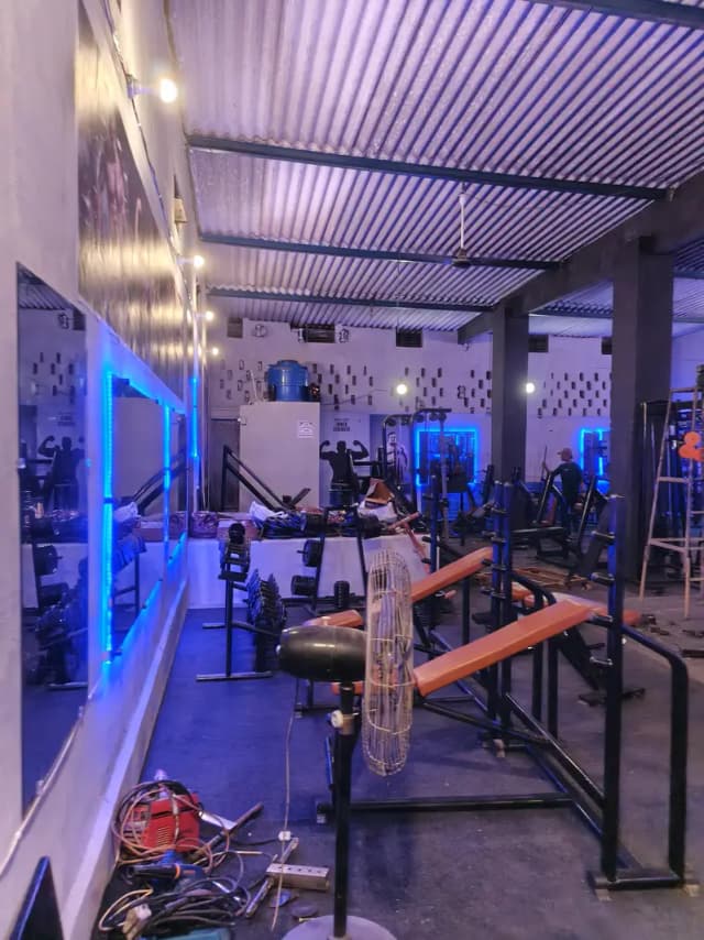 Complete Commercial Gym For Sale
