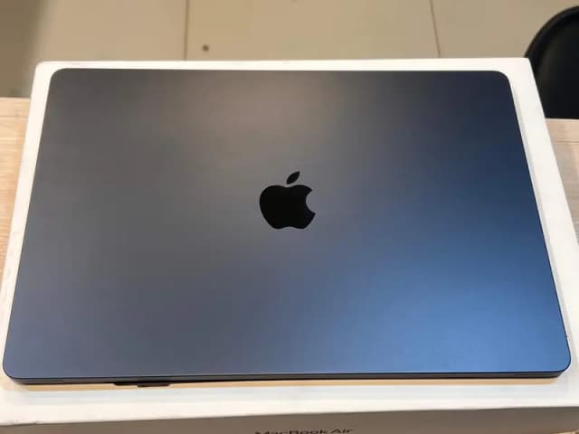 Apple MacBook Air M5 2026 15 inch 16GB RAM 512GB SSD Arabic Keyboard