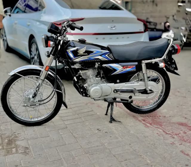 Honda 125 2025 - Black beauty- LuSshh FeBuLous Condition
