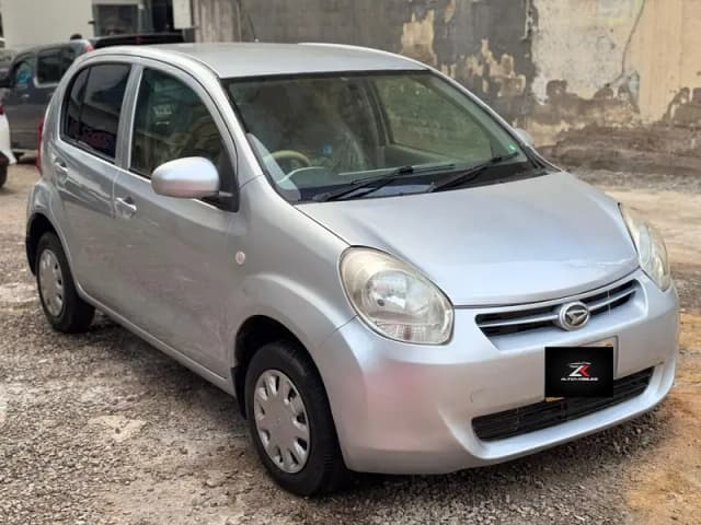 Toyota Passo 2012