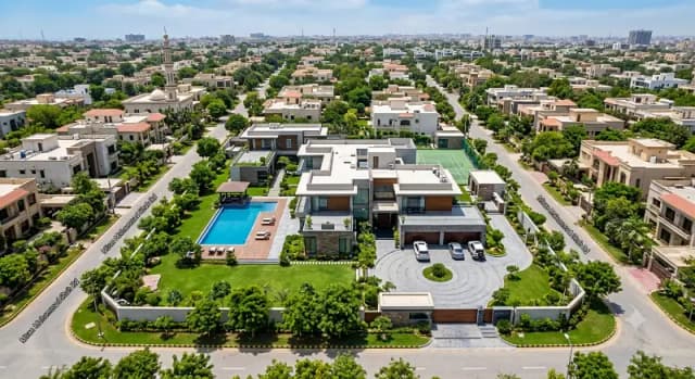 Muhammad Ali Society Behind Lal Qilla 2000 Square Yards Plot For Sale
