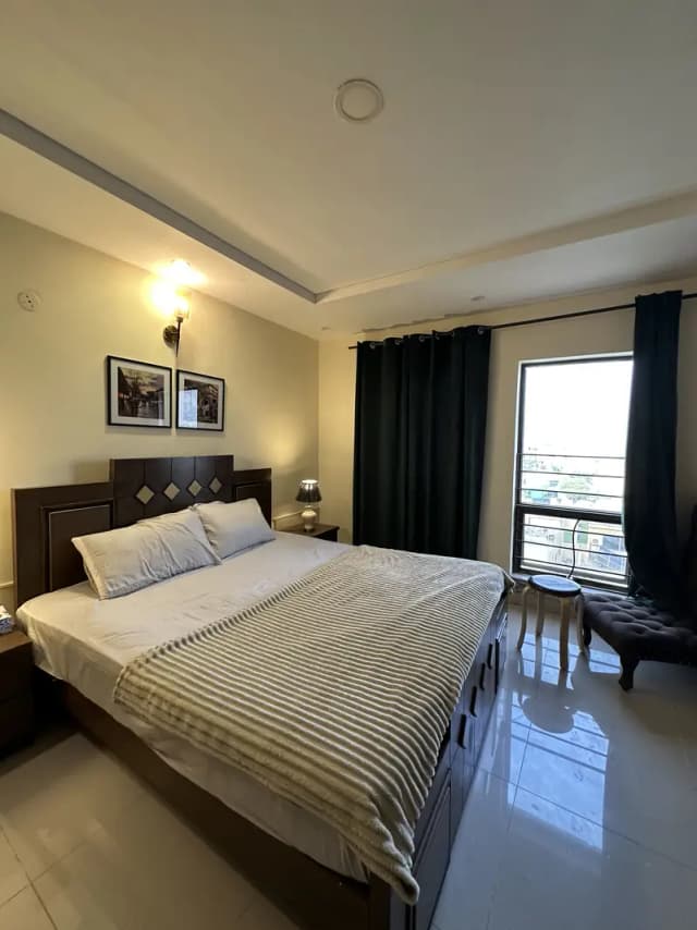 Luxury appartment in bahria town phase 6 for daily weekly basis