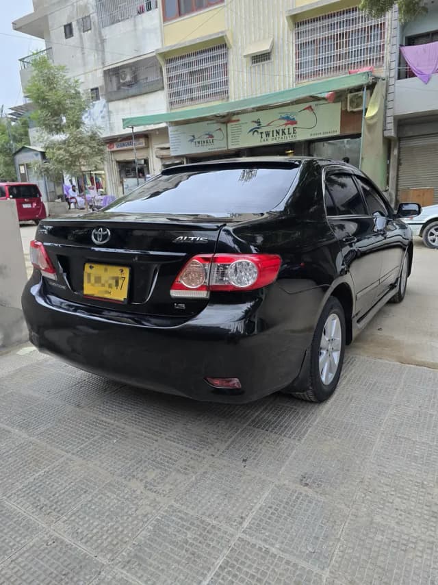 Toyota Corolla Altis 1.6 2012 model