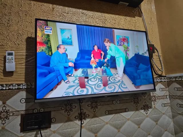 bilkul ok 43 inch koi masla ni hai 03276595006