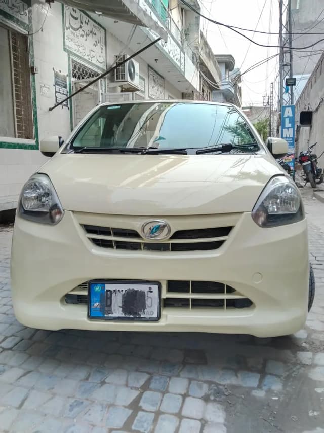 Daihatsu Mira eis  2011